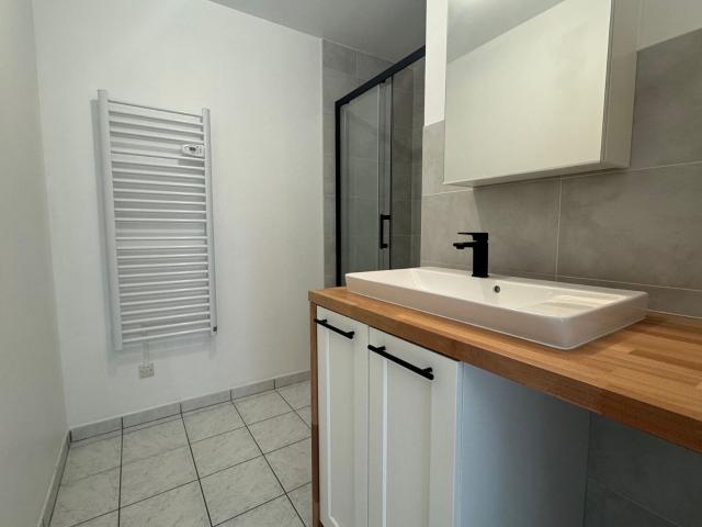 Location appartement, 64.2 m² T 2 à Saint Just en Chaussée, 690 €