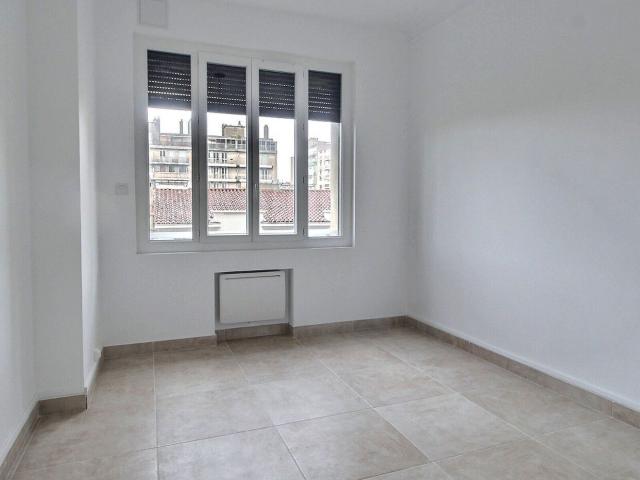 Location appartement, 64.34 m² T 3 à Marseille 4, 1 170 €