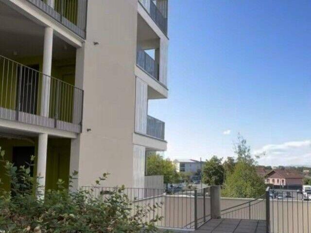 Location Appartement 64 m² à Vaulx en Velin 949 ¤ CC /mois