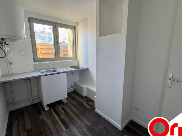 Location appartement, 65.15 m² T 3 à Laon, 690 €