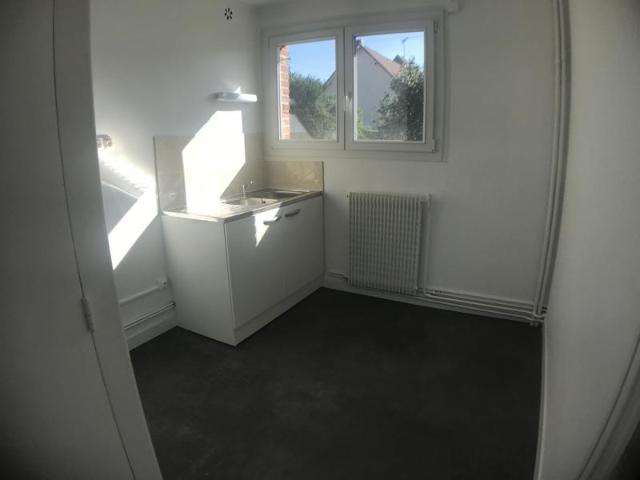 Location Appartement 65 m² à Moreuil 660 ¤ CC /mois
