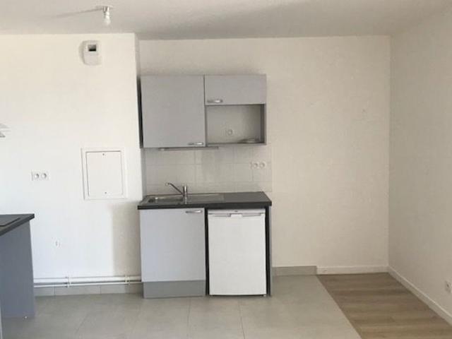 Location appartement, 65 m² T 2 à Noisy le Grand, 1 031 €