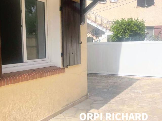 Location appartement, 65 m² T 2 à Six Fours les Plages, 950 €