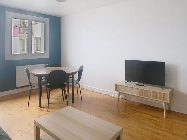 Location appartement, 66.69 m² T 4 à Brest, 985 €
