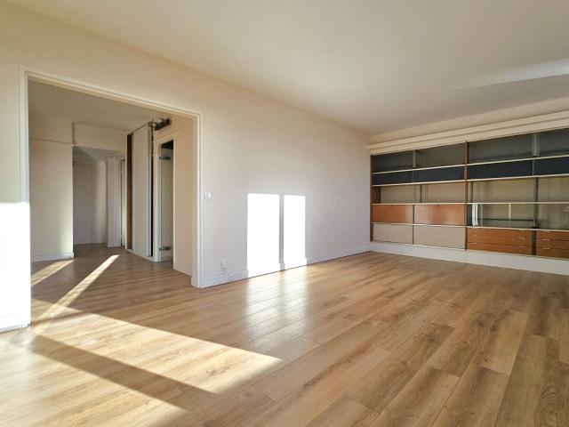 Location appartement, 66.72 m² T 3 à Vanves, 1 827 €