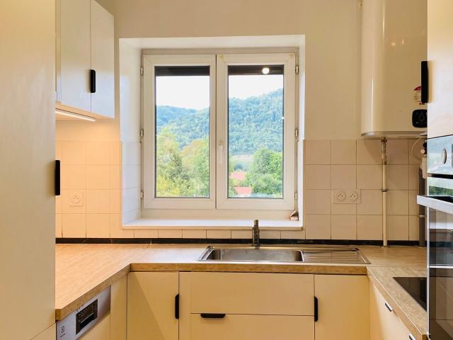 Location appartement, 66.78 m² T 3 à Chirens, 804 €