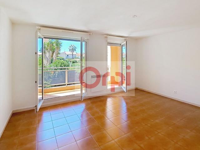 Location appartement, 66.8 m² T 3 à Saint Laurent du Var, 1 212 €