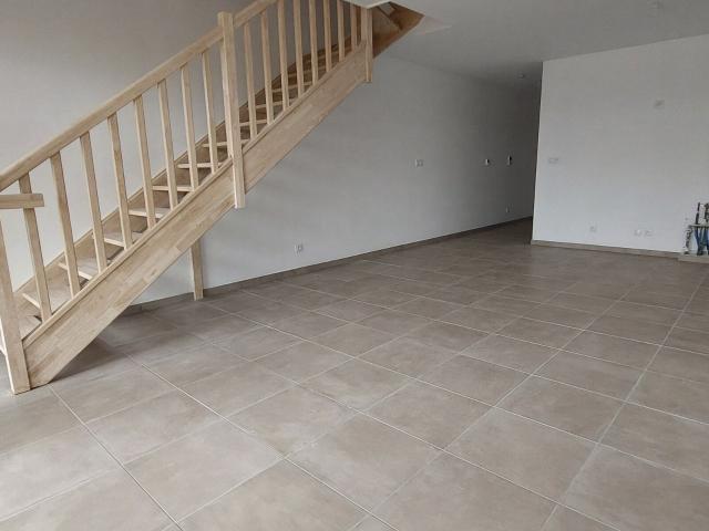 Location appartement, 66 m² T 3 à Villefranche sur Saône, 1 200 €