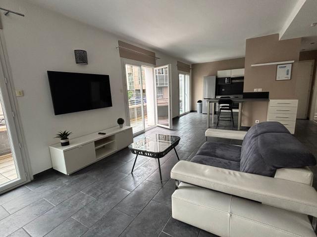 Location appartement, 68.52 m² T 3 à Annemasse, 1 390 €