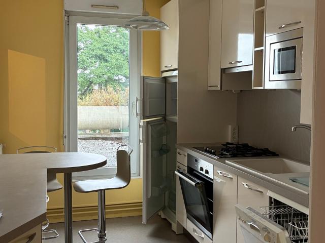 Location appartement, 69.66 m² T 3 à Amiens, 853 €