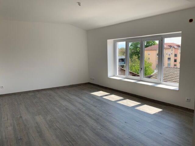Location Appartement 69 m² à Meximieux 832 ¤ CC /mois
