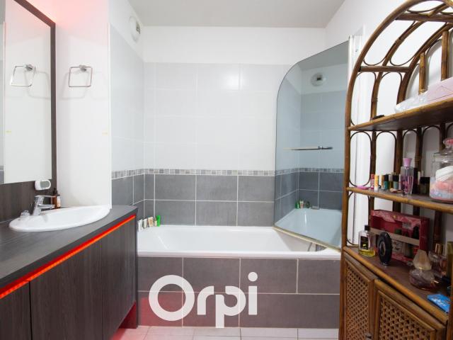 Location appartement, 69 m² T 3 à Montpellier, 1 000 €