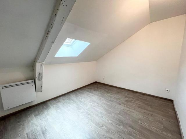 Location Appartement 6 pièces 97m² TARBES 65000