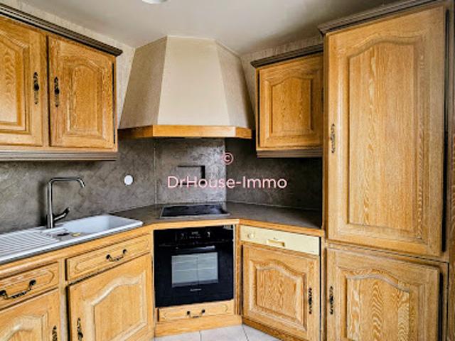 Location Appartement 6 pièces 99 m2 Évry Courcouronnes
