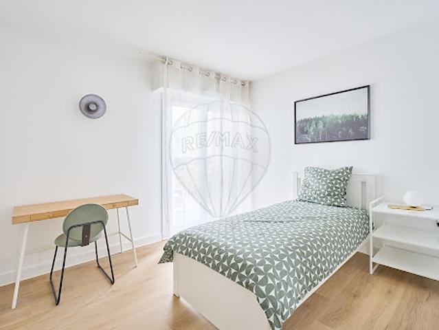Location Appartement 6 pièces 103 m2 Merignac
