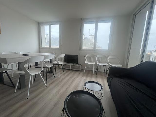 Location Appartement 6 pièces 109.78 m2 Saint Nazaire