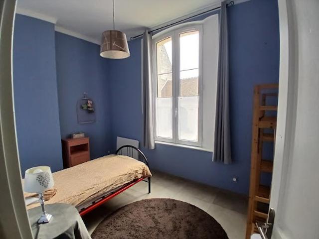 Location Appartement 6 pièces 160 m2 Coudun