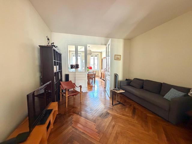Location Appartement 6 pièces 160m² LYON 6ème