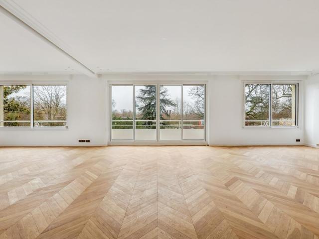 Location Appartement 6 pièces 235m² PARIS 16ème