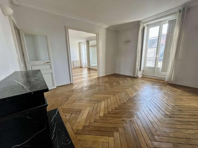 Location appartement 6 pièces Nantes Centre Ville 44