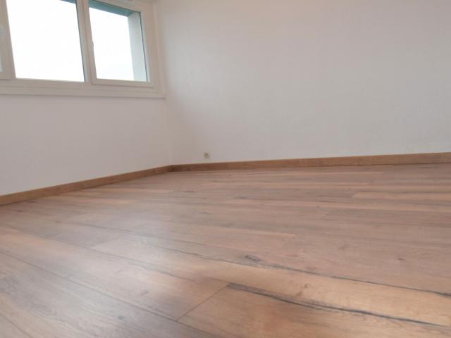 Location appartement, 73.02 m² T 4 à Annemasse, 1 460 €