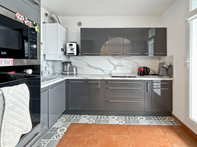 Location appartement, 73.33 m² T 4 à La Ciotat, 1 700 €