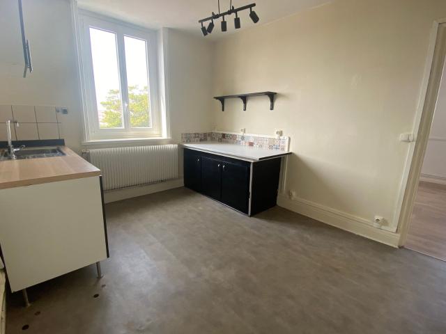 Location appartement, 70.19 m² T 2 à Calais, 590 €