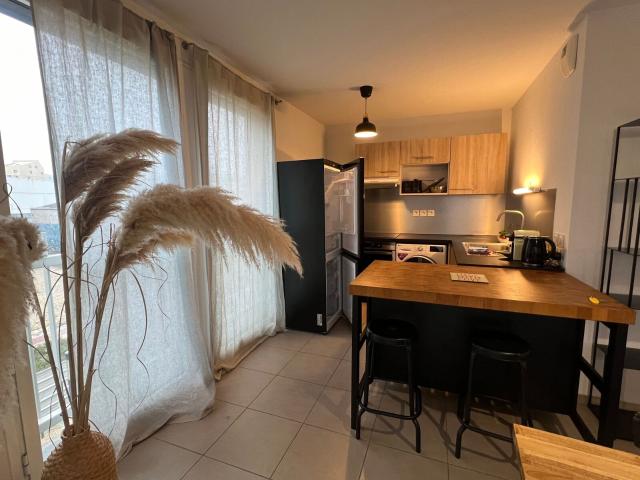 Location appartement, 70.1 m² T 3 à Bordeaux, 1 300 €