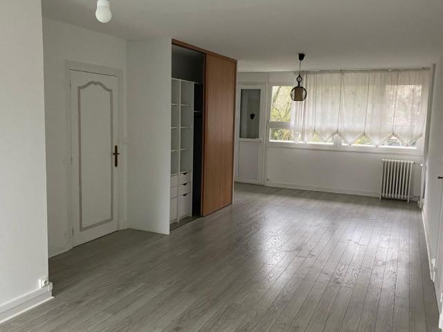 Location appartement, 70.28 m² T 3 à La Rochelle, 1 000 €