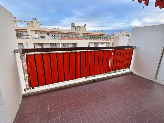 Location appartement, 71.55 m² T 3 à Nice, 1 600 €