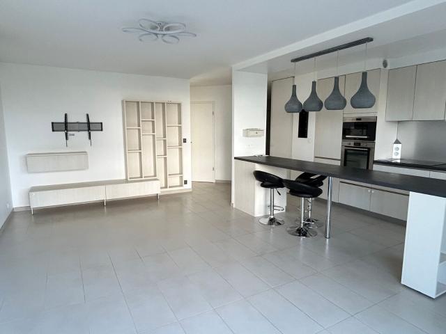 Location appartement, 71.5 m² T 3 à Châtillon, 1 400 €