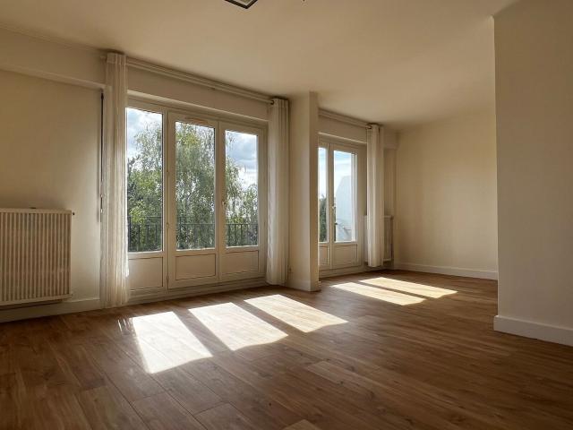 Location appartement, 71.87 m² T 3 à Chennevières sur Marne, 1 350 €