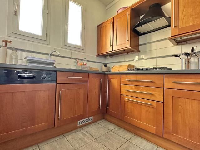 Location appartement, 71.15 m² T 3 à Étampes, 950 €