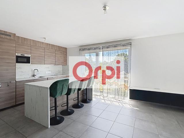 Location appartement, 72.21 m² T 3 à Annemasse, 1 595 €