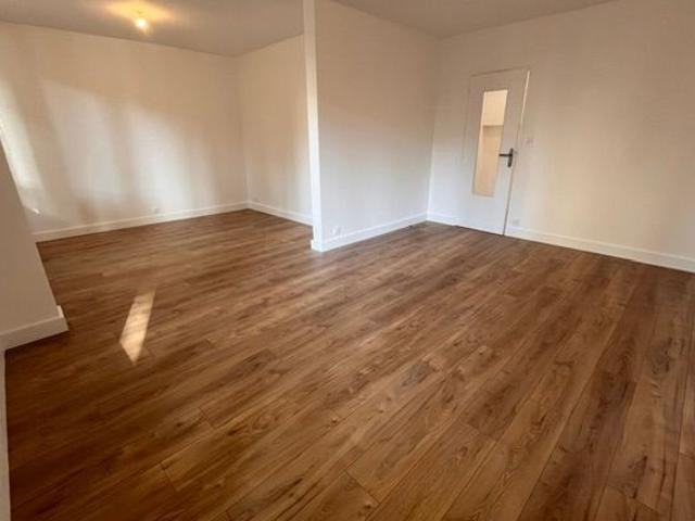 Location appartement, 74.46 m² T 3 à Issy les Moulineaux, 1 900 €