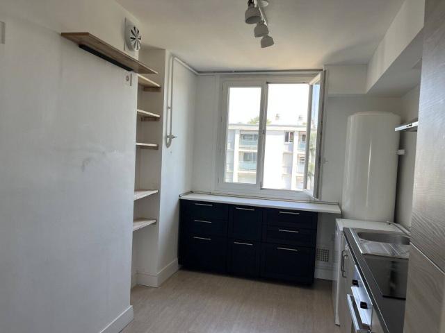 Location Appartement 75 m² à Lyon 5e Arrondissement 1 160 ¤ CC /