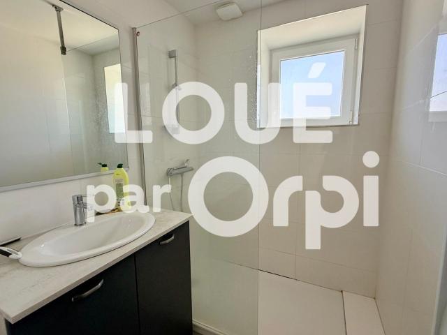 Location appartement, 76.45 m² T 3 à Theys, 1 130 €
