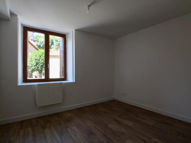 Location Appartement 76 m2 à Doizieux