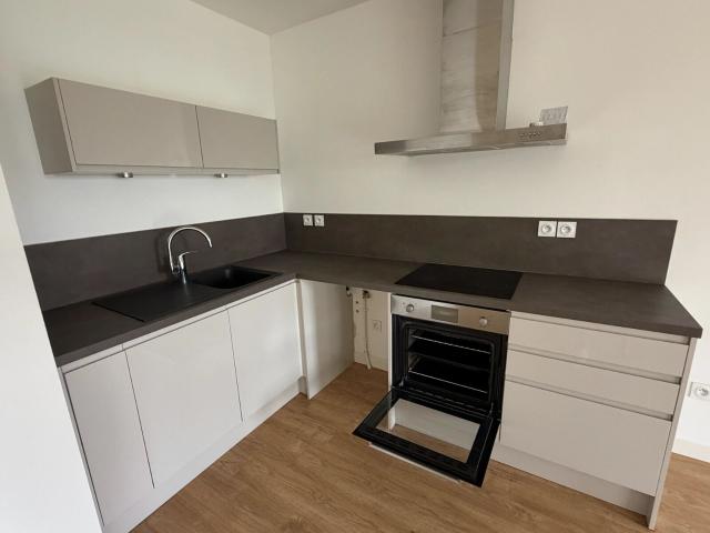 Location appartement, 78.46 m² T 3 à Wasquehal, 844 €
