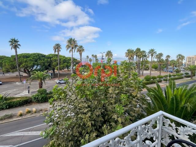 Location appartement, 79.7 m² T 3 à Saint Raphaël, 1 713 €