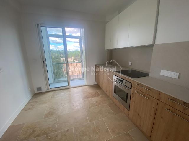 Location appartement 79.03 m², Nimes 30000 Gard