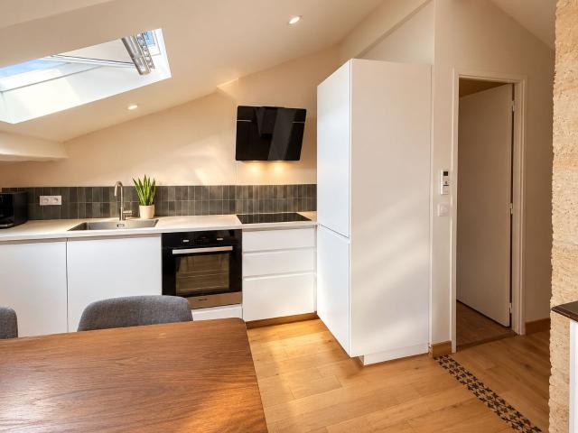 Location appartement, 79.17 m² T 3 à Bordeaux, 1 100 €