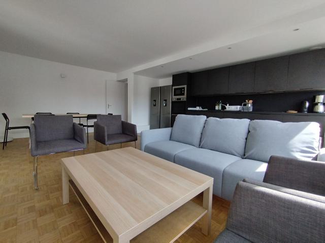 Location appartement 7 pièces, 122.00m², Évry Courcouronnes