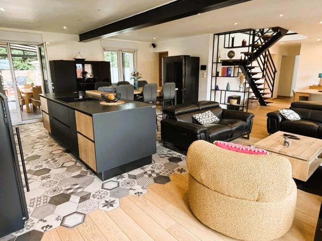 Location Appartement 7 pièces 184 m2 à Saint Saulve