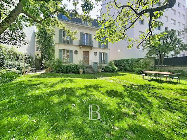 Location Maison 7 pièces 297.9 m2 Bois Colombes
