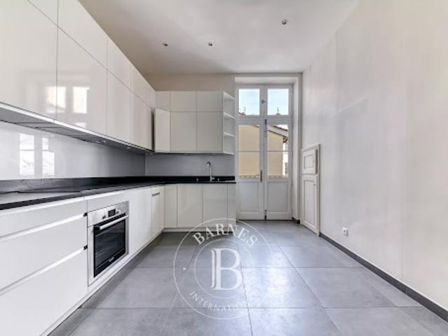 Location Appartement 7 pièces 298.91 m2 Lyon 2ème
