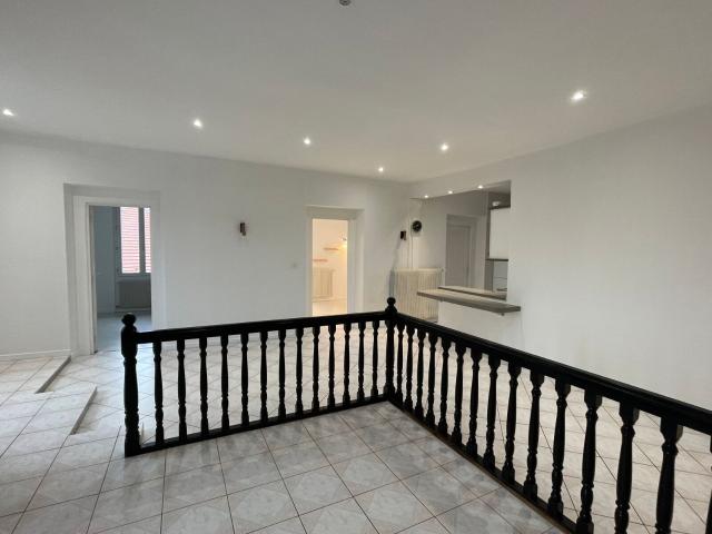 Location appartement, 83.06 m² T 4 à La Roche sur Foron, 1 260 €