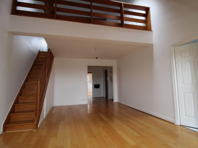 Location appartement, 80.18 m² T 3 à Fontainebleau, 1 550 €