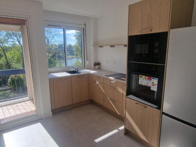 Location appartement, 81 m² T 3 à Triel sur Seine, 1 390 €