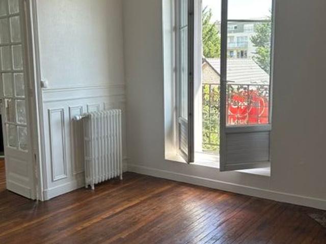 Location appartement, 82.01 m² T 3 à Chelles, 1 261 €